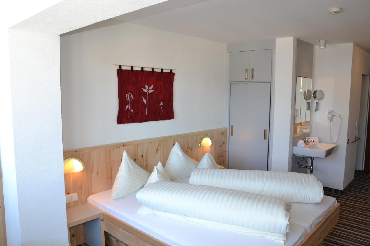 Hotel Alpina Nature-Wellness Wenns Exteriör bild