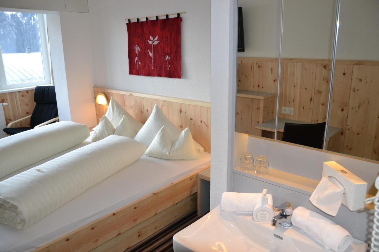 Hotel Alpina Nature-Wellness Wenns Exteriör bild