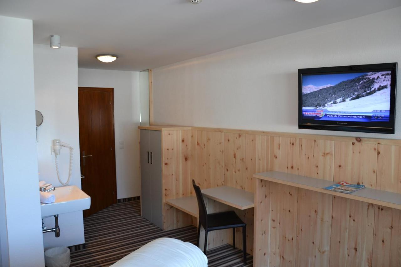 Hotel Alpina Nature-Wellness Wenns Exteriör bild
