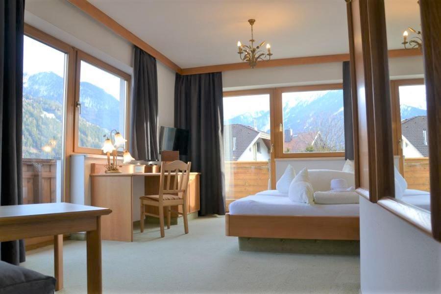 Hotel Alpina Nature-Wellness Wenns Exteriör bild