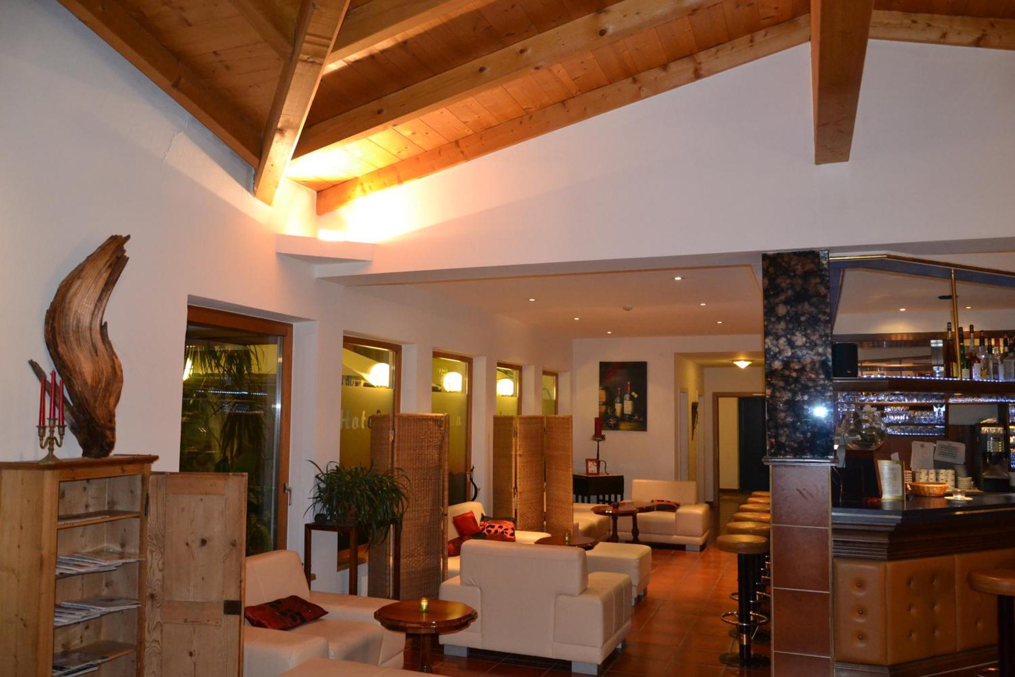 Hotel Alpina Nature-Wellness Wenns Exteriör bild